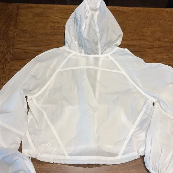 BNWT LULULEMON white cropped SCUBA anorak jacket Women’s Size 4 - Picture 9 of 10